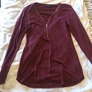 Dynamite red sweater with gold zip